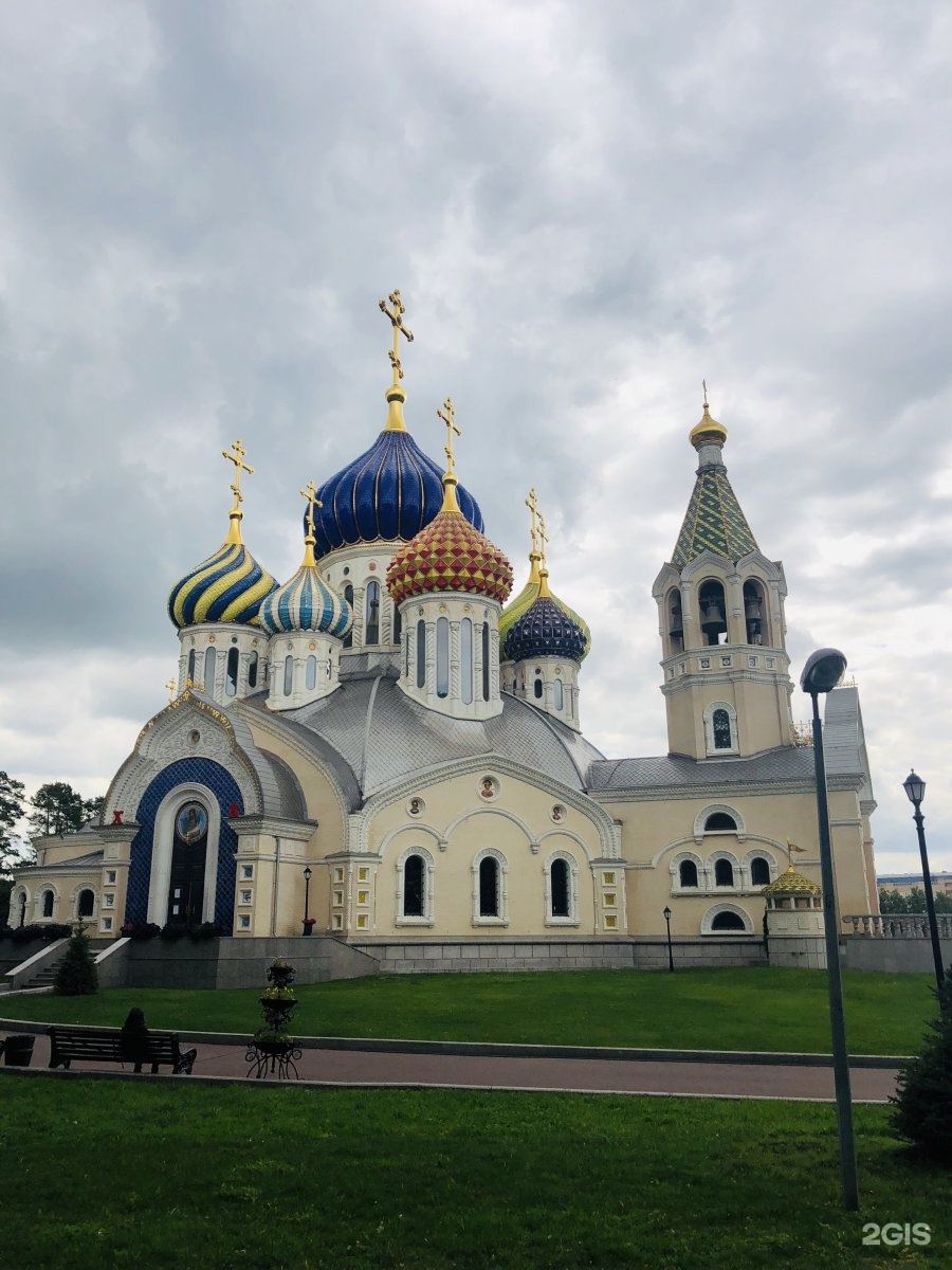 Собор Игоря Черниговского в Переделкино. Соборный храм благоверного князя Игоря Черниговского. Церковь Святого благоверного князя Игоря Черниговского. Храм Святого Игоря Черниговского 2005.