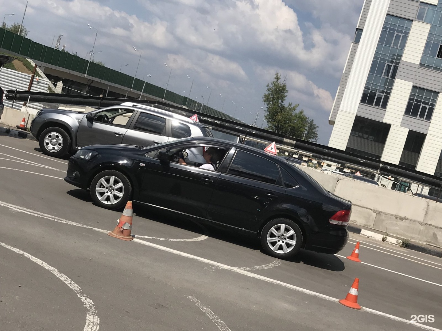 Азовская д. Москва ул азовская. Торговый центр на каширской рядом с метро. Москва, ул. Дом азовская 39.