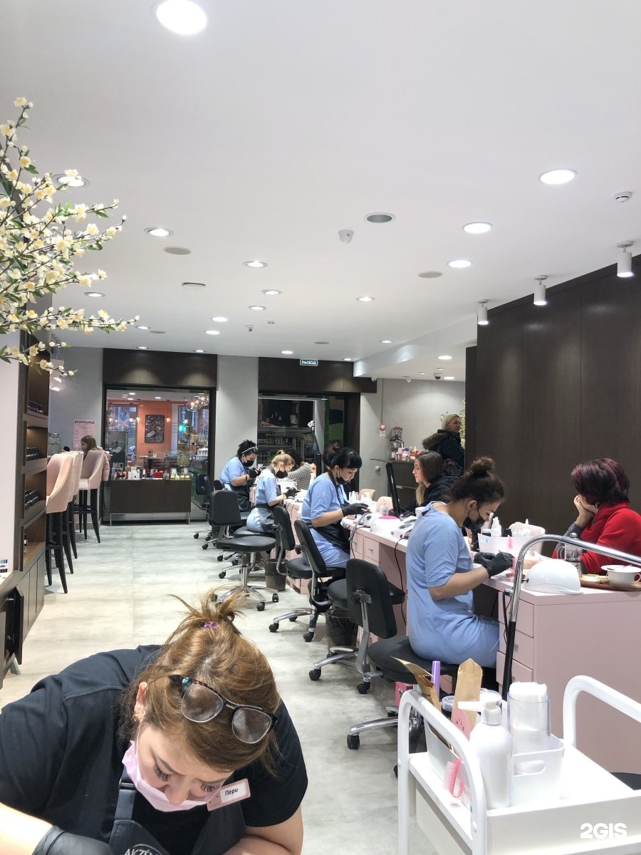 Москвичка nails цветной. Москвичка нейлс цветной бульвар. Москвичка Nails. Салон красоты на Цветном бульваре Москва. Москвичка Nails цветной бул., 34, Москва отзывы.