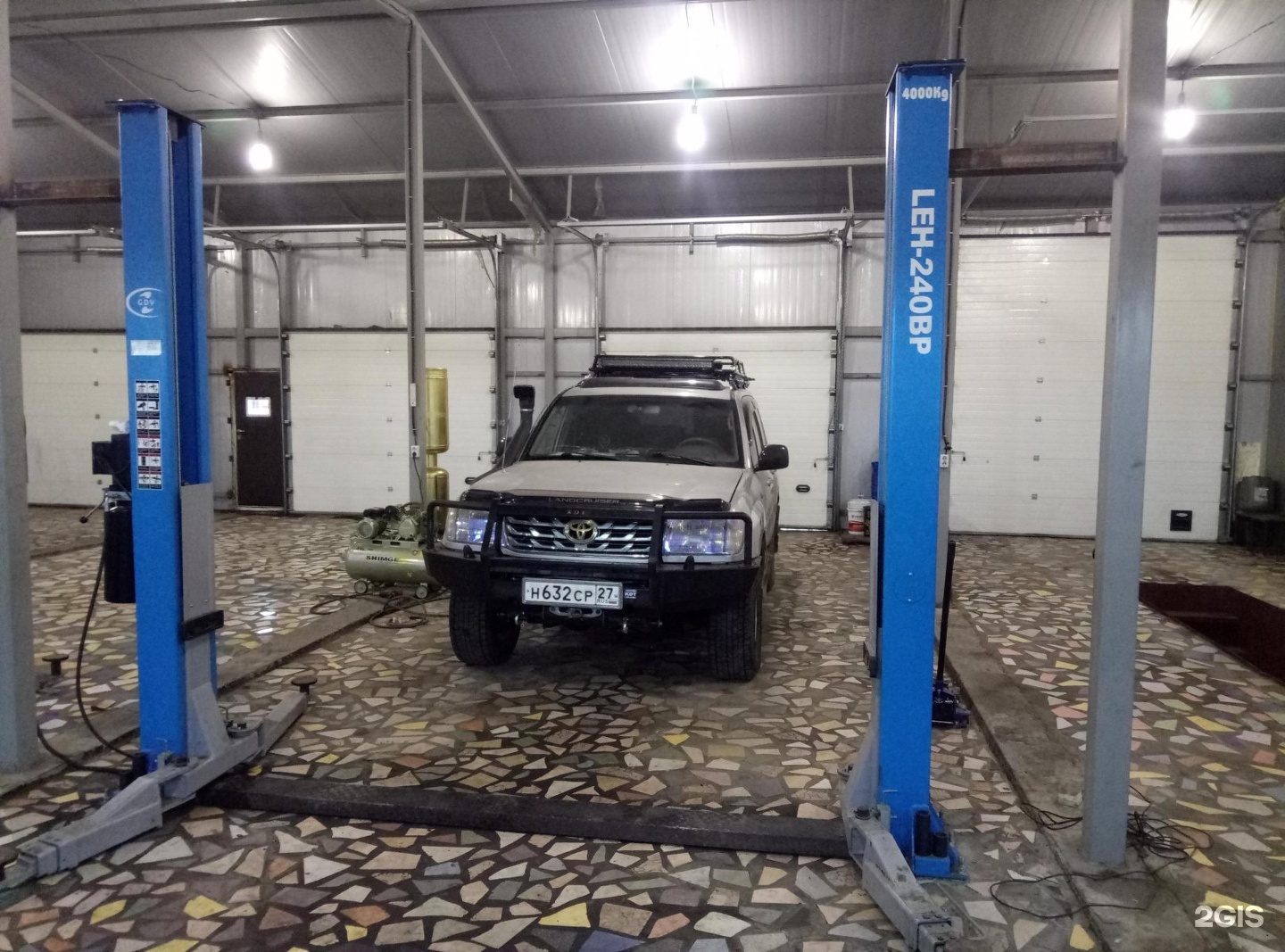 Автотехцентр гараж на правом. Z-Pro Garage, Хабаровск. Картинка заставка техцентр гараж.