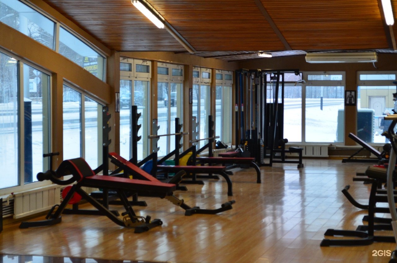 Gym 21. Bro Gym Хабаровск. Strong Gym Хабаровск. Gym bro Энгельс спортзал.