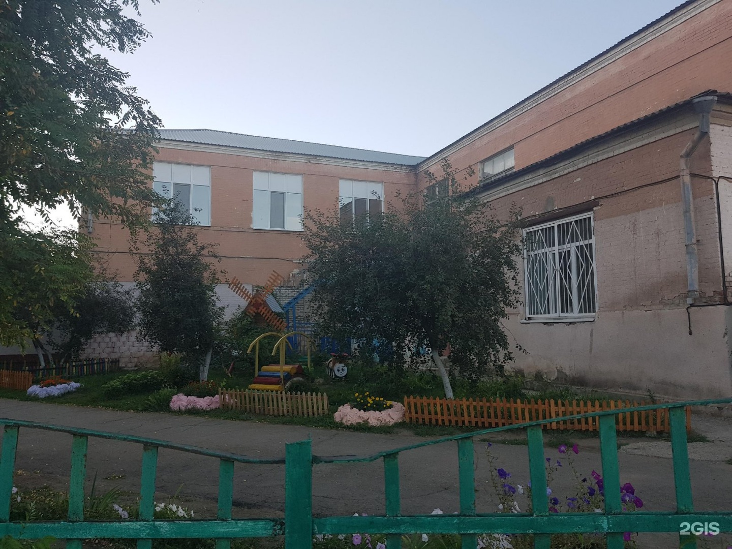 Рабочие энгельс. Школа 17 Энгельс. Город Саратов школа 17. Директор 17 школы Энгельс. Г Энгельс ШК № 11.