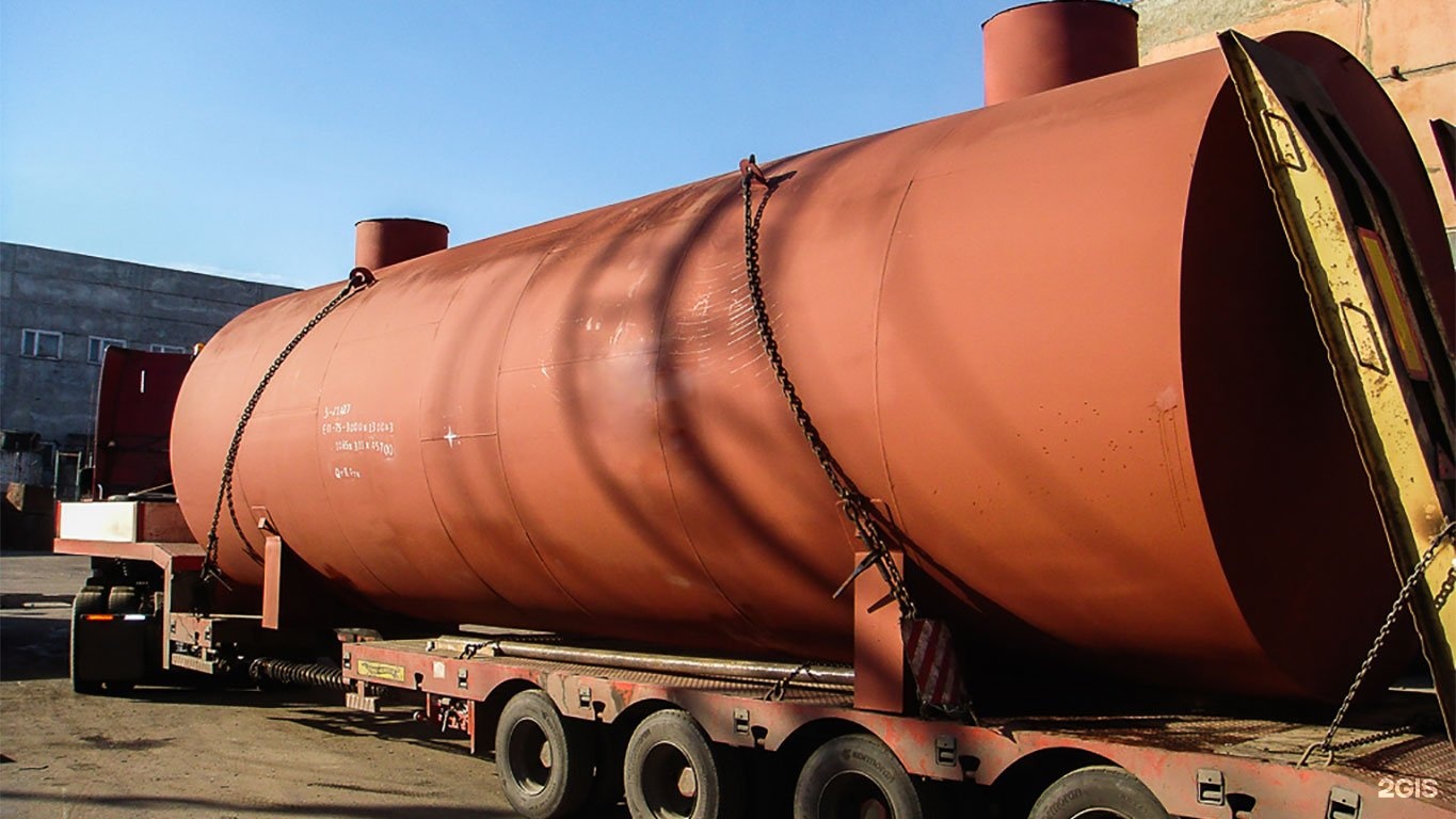 Поезд и вагоны с нефтью. Поставка цистерн. Поставка цистерн. Д. Емкость 150 м3.