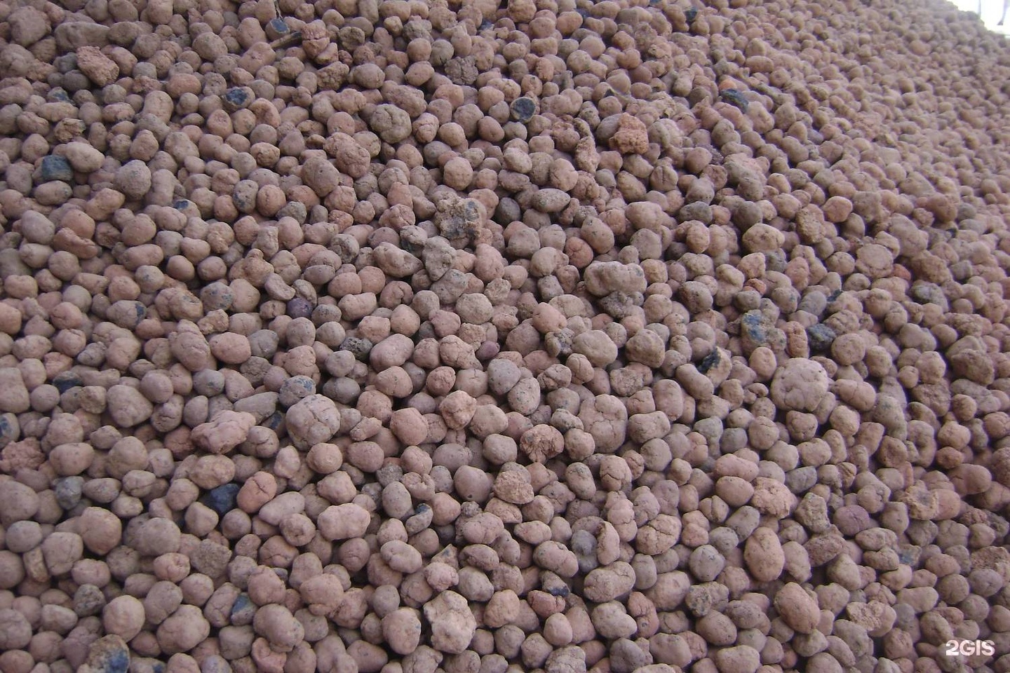 Керамзит фракция 10-20. Керамзит гравий фр 10-20. Керамзит с доставкой за куб. Керамзитовый гравий 600 кг/м3 фр 10-20 мм. Керамзит 20-40 навалом.