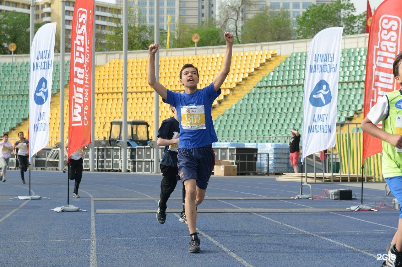 Almaty marathon. Алматинский марафон 2023. Алматы марафон фото. Аль Фараби 1 Алматы.