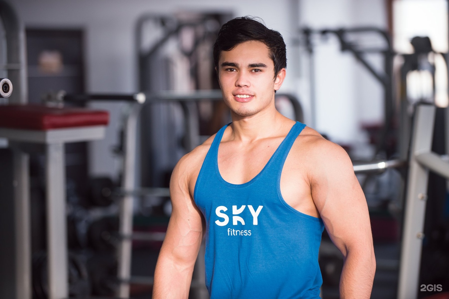 Скай фитнес. Фитнес-клуб «SKYFITNESS» В Алма-Ате. Мусаев Эльшад тренер скайфитнесс.