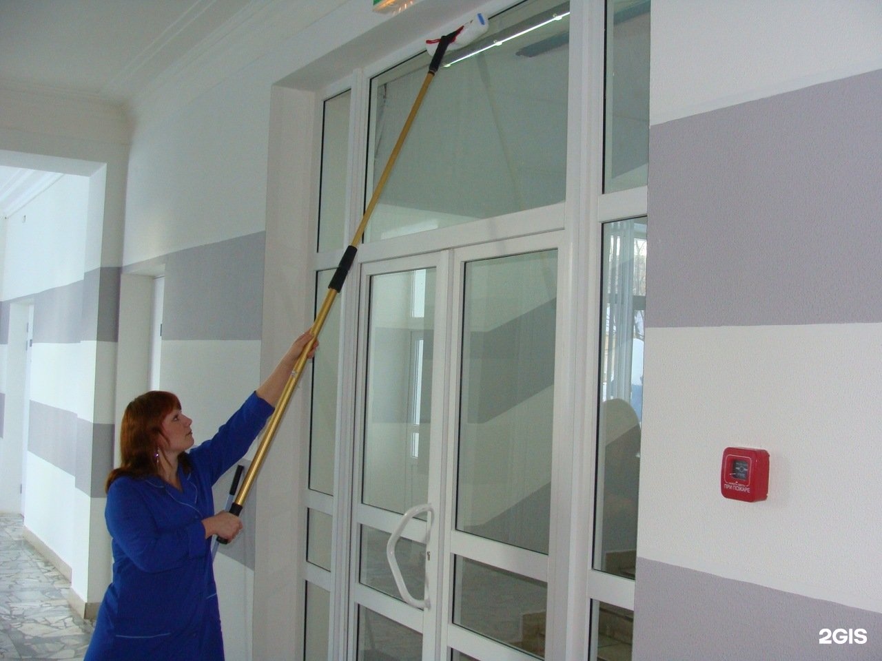 клининговая новосибирск. первая клининговая компания новосибирск. клининг стены. клининговая новосибирск. уборка пыли.