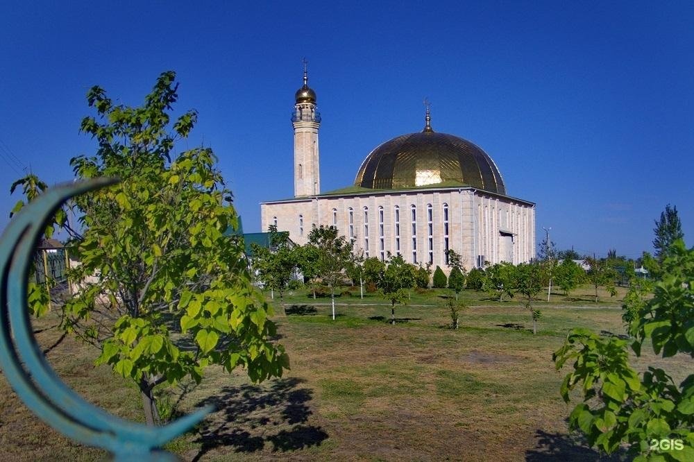 Астрахань мусульманская. Мечеть Килинчи. Мечеть в Астрахани Килинчи. Мечеть Килинчи село. Мечеть в Дагестане.