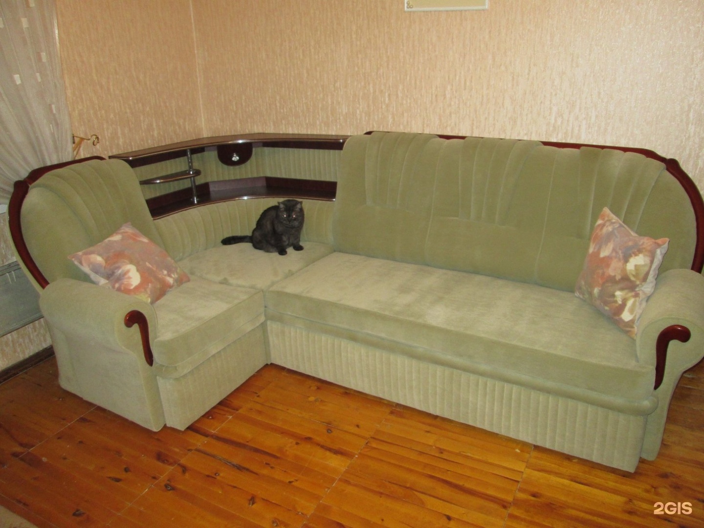 Обшивка углового дивана