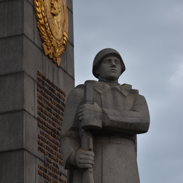 Обелиск москва город герой