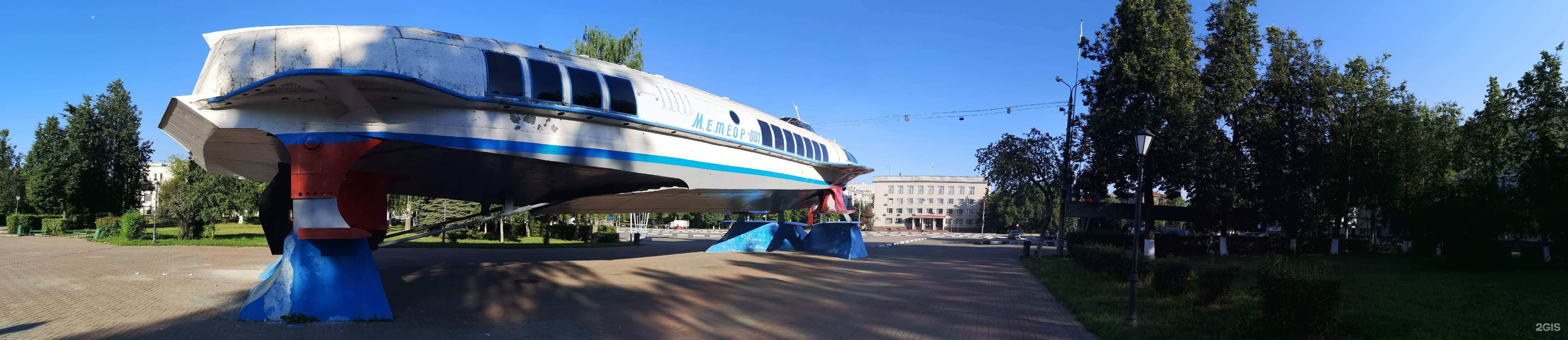 Метеор нижний новгород козьмодемьянск. Памятник Метеору в Нижнем Новгороде. Памятник Метеор Балаково. Кафе Метеор Нижний Новгород.