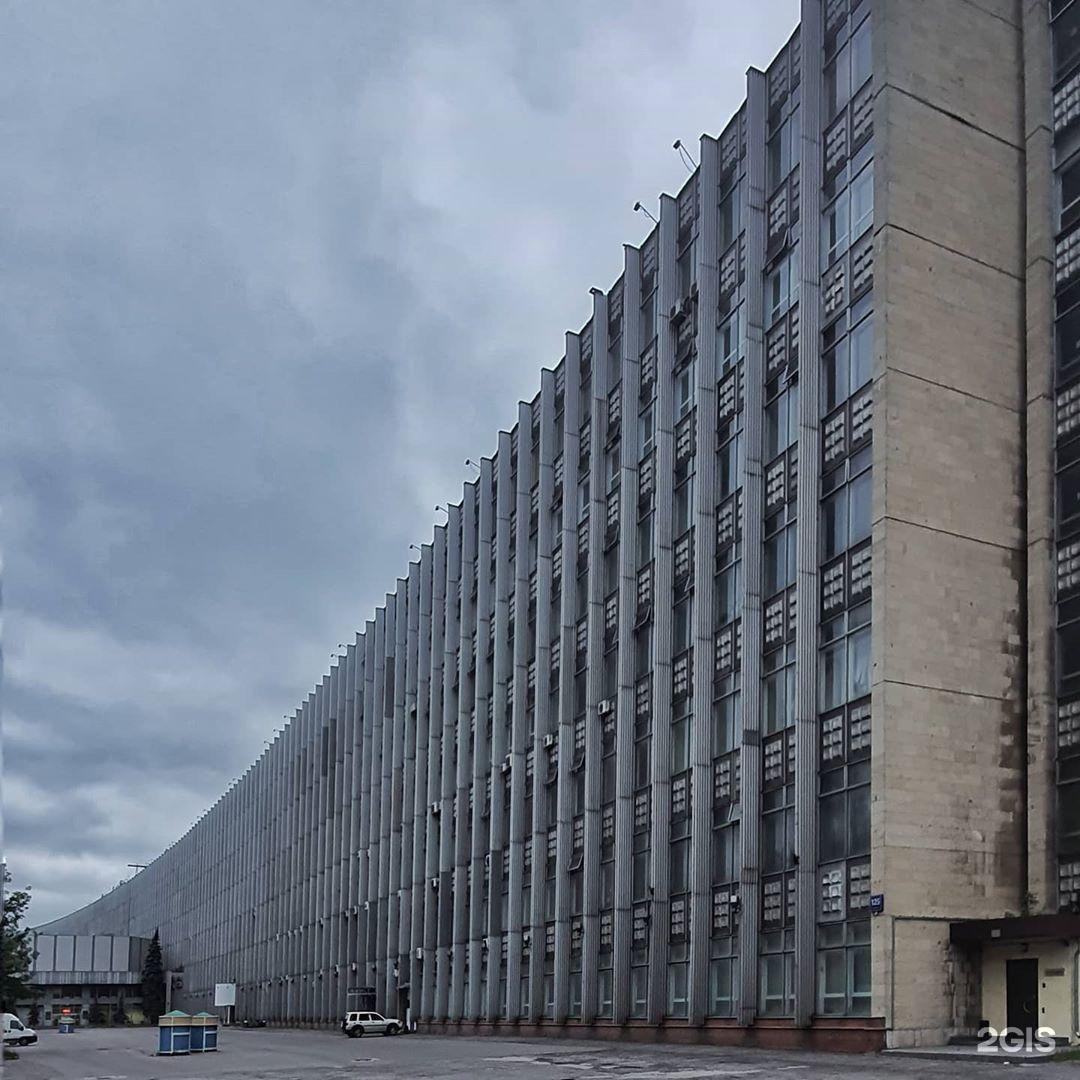 самое длинное здание в москве