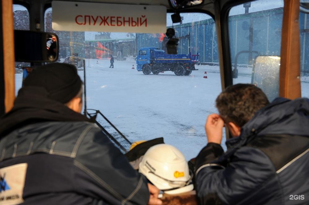 Норникель водитель. Норильский промышленный транспорт. Водитель Норильск. Профессия водителя большегруза конкурс.