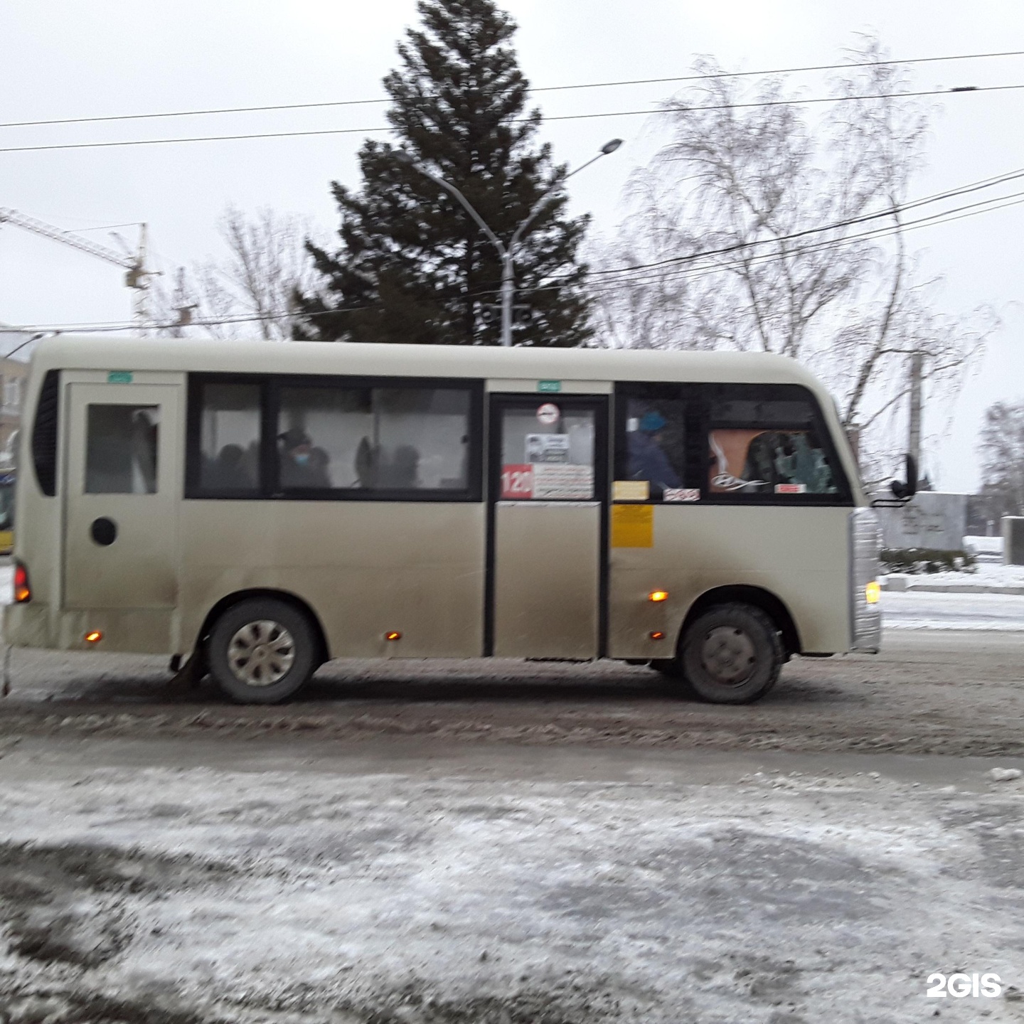 Автобус 120 янтарный. Микроавтобус 120. 120 Автобус. Автобус 120 фото Аксай Черюмкин.