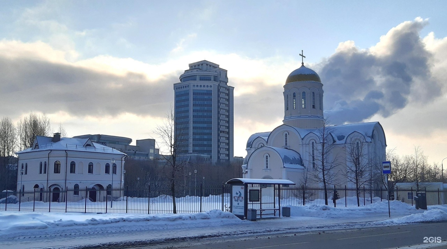 Походный проезд. Церковь Сергия Радонежского в Тушине, Москва.