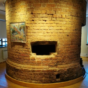 Фото от владельца Старая водонапорная башня, выставочный зал