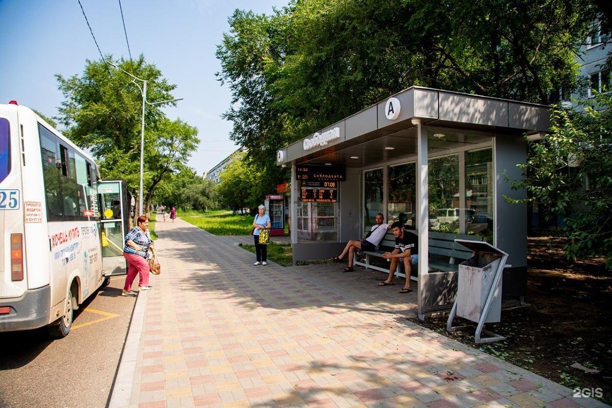 Благовещенск остановки автобуса. Остановки Благовещенск. Автобусные остановки Благовещенск. Электронные табло Благовещенск на остановках.