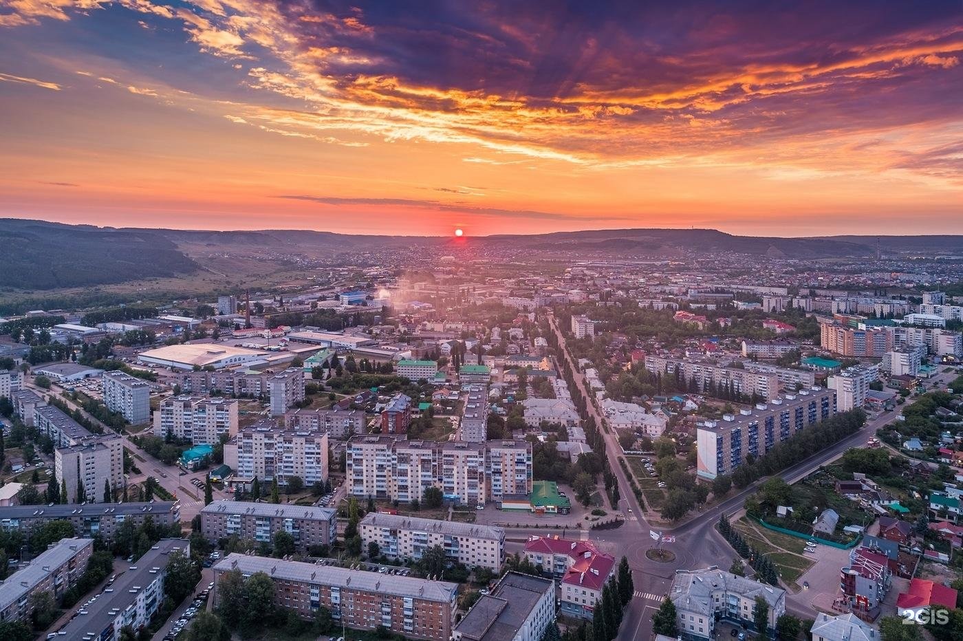 Центр города октябрьский башкортостан. Октябрьский Башкирия. Октябрьский (город). Город Новосибирск Октябрьский район. Красивые места города Октябрьский Башкортостан.