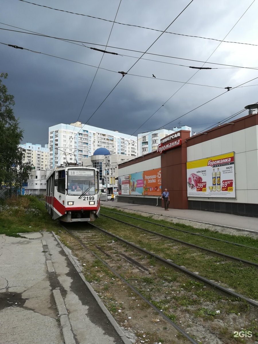 Движение трамваев 18. Трамвай 18 Новосибирск. Трамвай 18 Новосибирск управления. Трамвай 18 Новосибирск маршрут. 18 Трамвай зеленый Новосибирск.