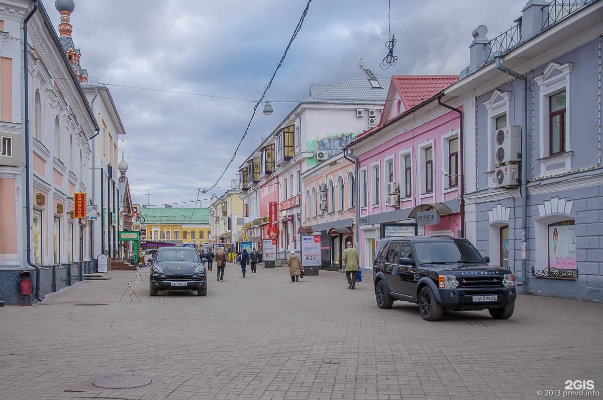 Центральные улицы кирова. Ярославль Центральная улица. Центр Ярославля улицы. Ярославль центр улица Кирова. Ярославль пешеходная улица Кирова.