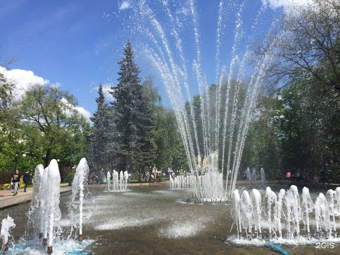 Не фонтан. Фонтаны в Воронеже. День ВМФ фонтан. ВДВ В фонтане. Воронеж фонтане СССР.