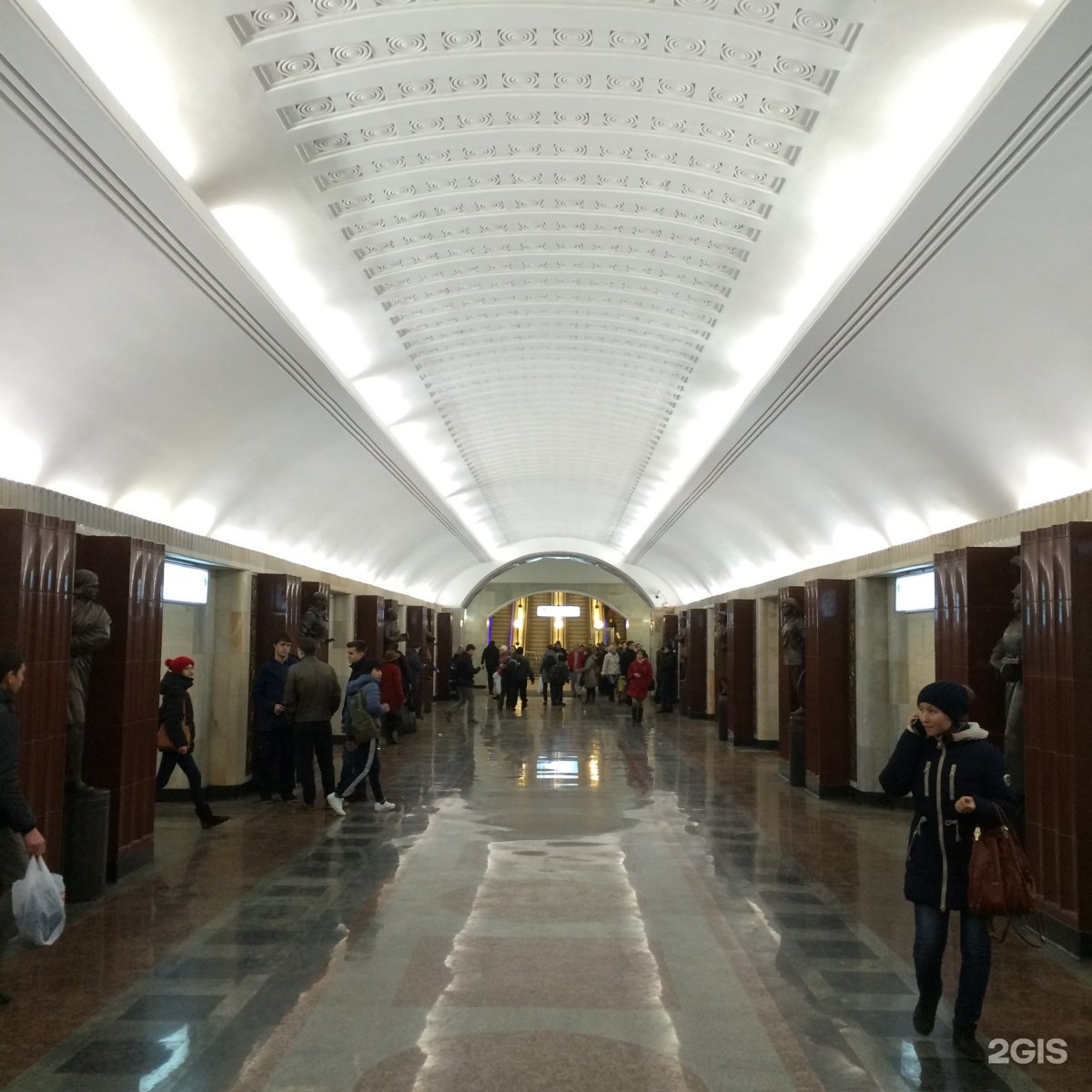 метро бауманская вход в метро