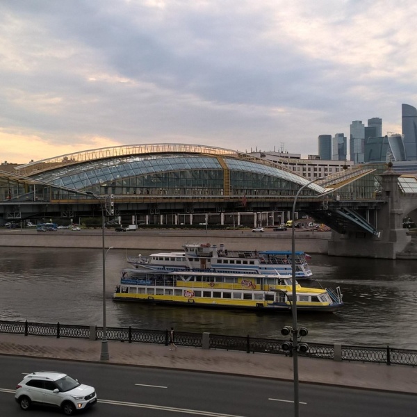 Мост богдана хмельницкого москва фото
