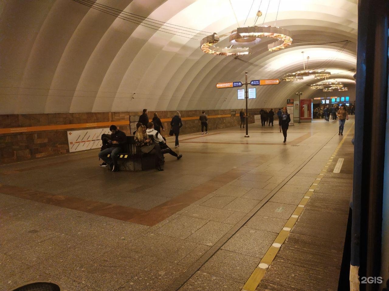 новочеркасская станция метро