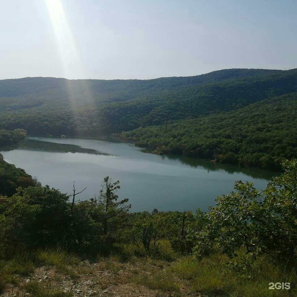 Водохранилище новороссийск. Глебовское водохранилище Новороссийск. Глебовское озеро. Владимировское водохранилище Новороссийск.