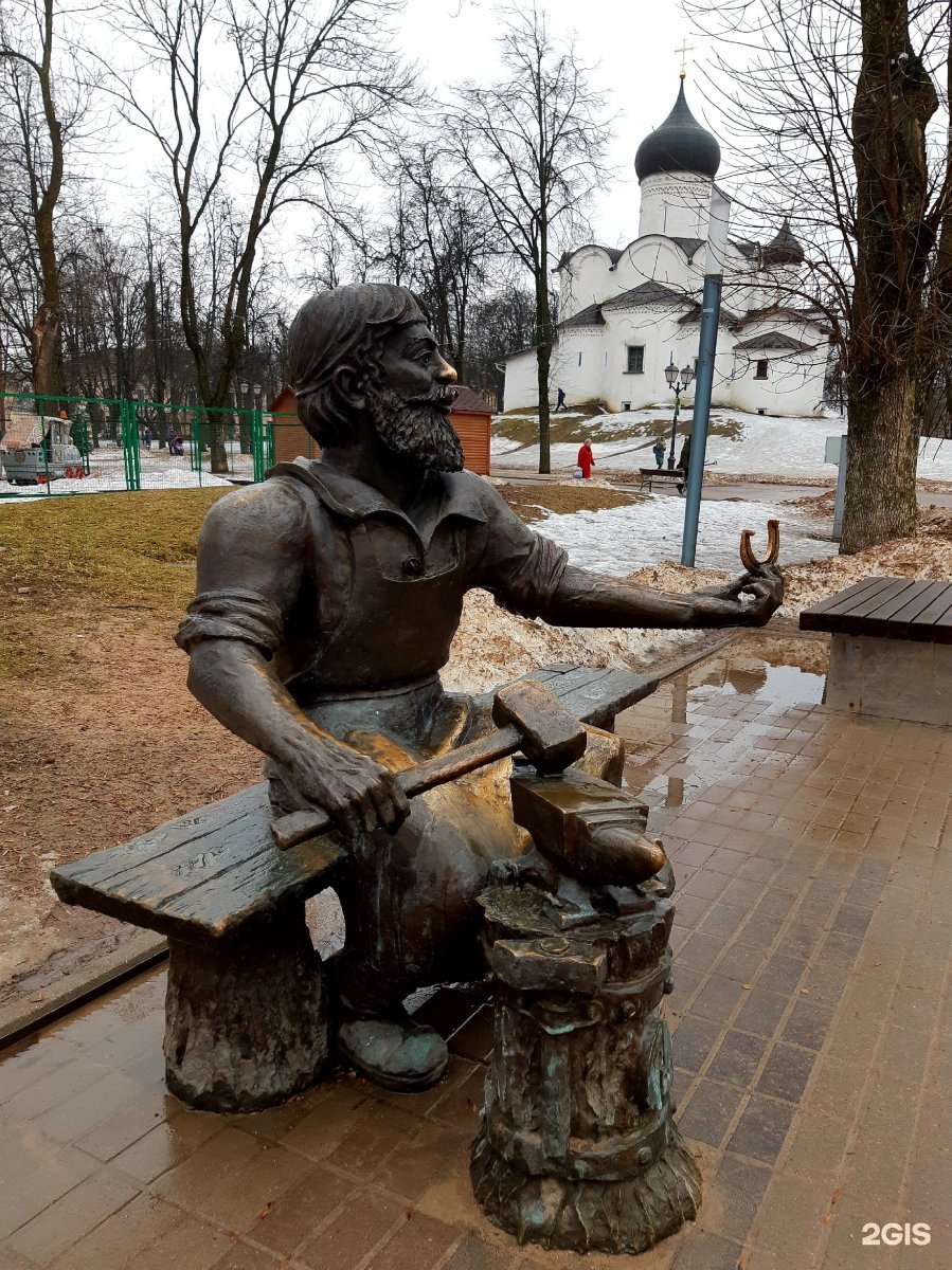 Скобари. Скобарь Псков. Памятник скобарю Псков. Скобарь это кто. Псковский Скобарь осенью.