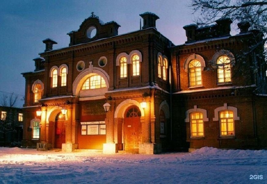 Драмтеатр усть каменогорск. Восточно казахстанский областной театр. Театр драмы им. Жамбыла. Казахстанские исторические здания. Усть-Каменогорск Казахстан.