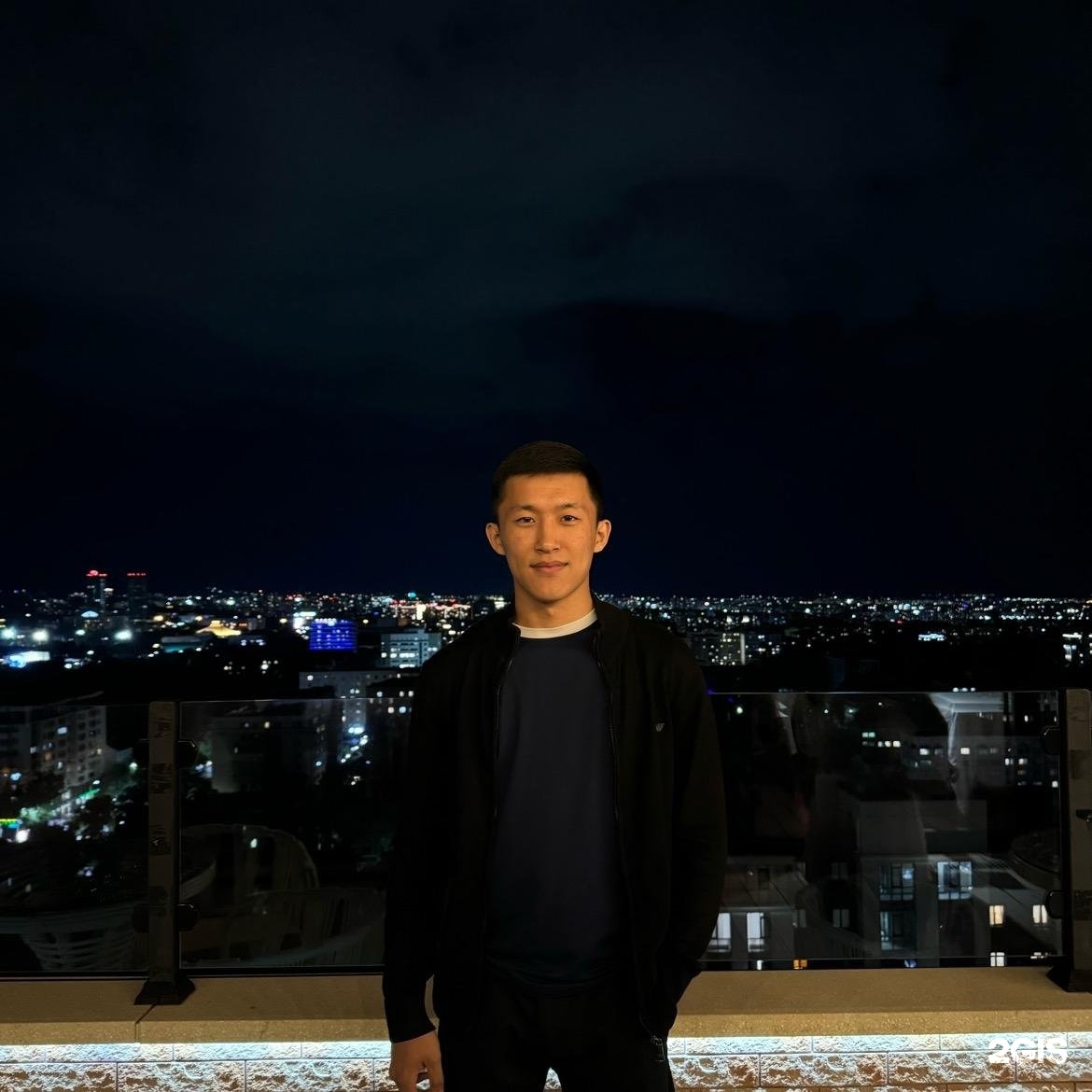 Желідегі бес дыбыстық порно Лесбиянкалар ер адамды жұлып алды