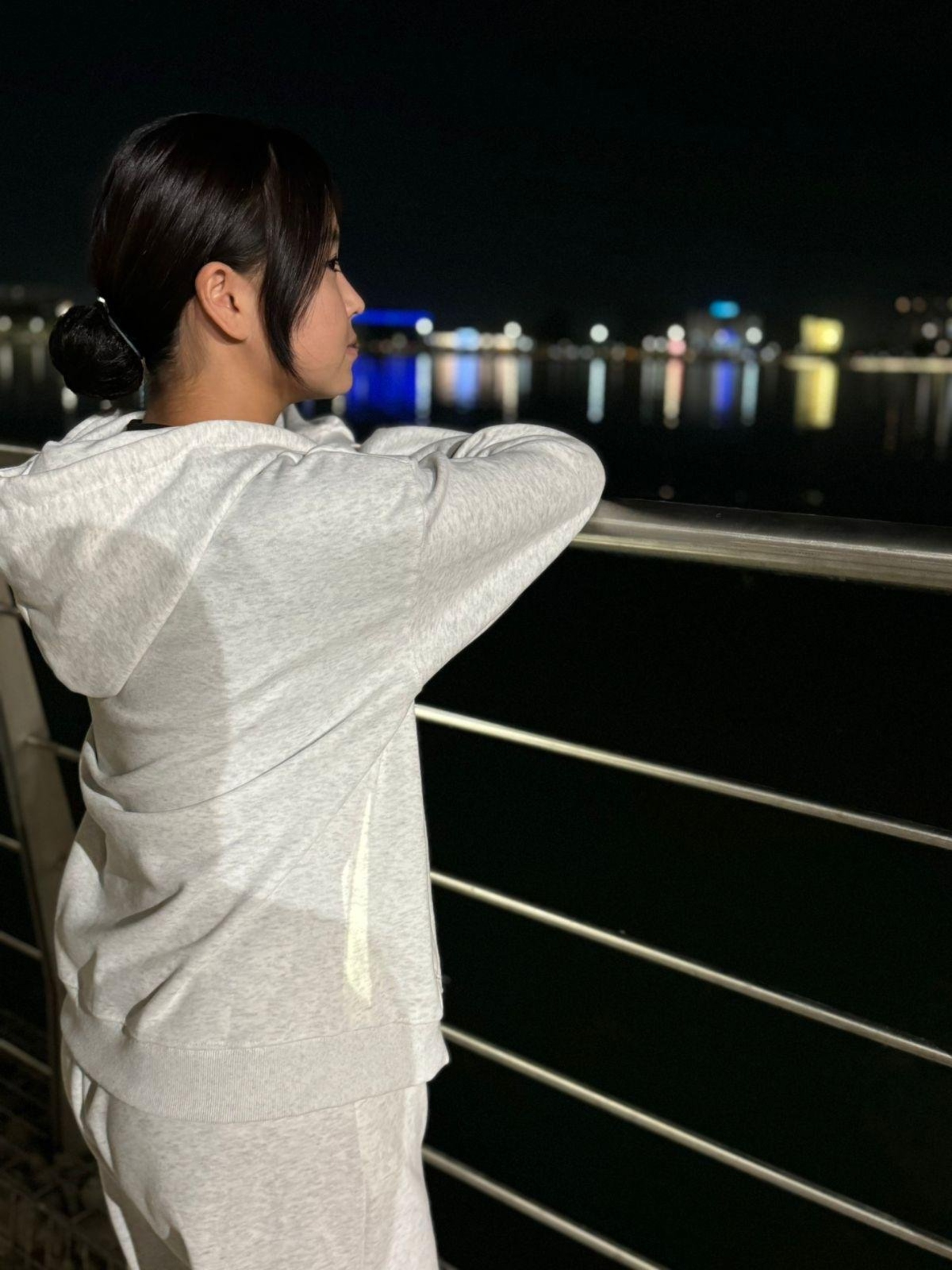 Порно жалайтын киска құл Порно баласын нашар баға алғаны үшін жазалады