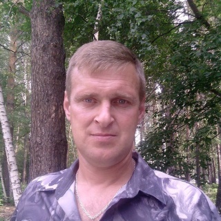 Олег Перов