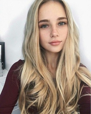 Blonde Teen 18