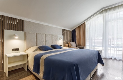 с. Архыз: Гостевой дом Версаль