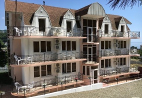 Отель Rich House в Небуге
