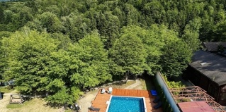 Гузерипль: Отель Black Rock Garden