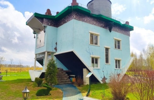 д. Петрово: Отель Волшебная страна