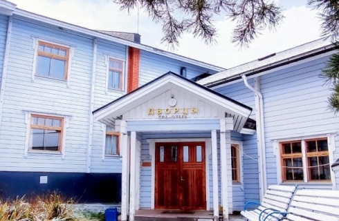 пос. Марциальные Воды: Отель Дворцы