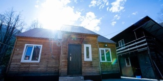 Домбай: Гостевой дом Лесная Сказка