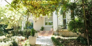 Сочи: Коттедж Дом пробуждения