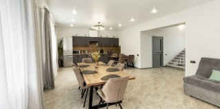 Озерное: Апартаменты МанжероКинг