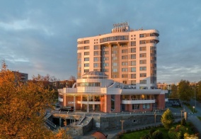 Отель Cosmos Petrozavodsk Hotel на Онежском озере