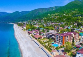 Отель Alex Resort в Гагре