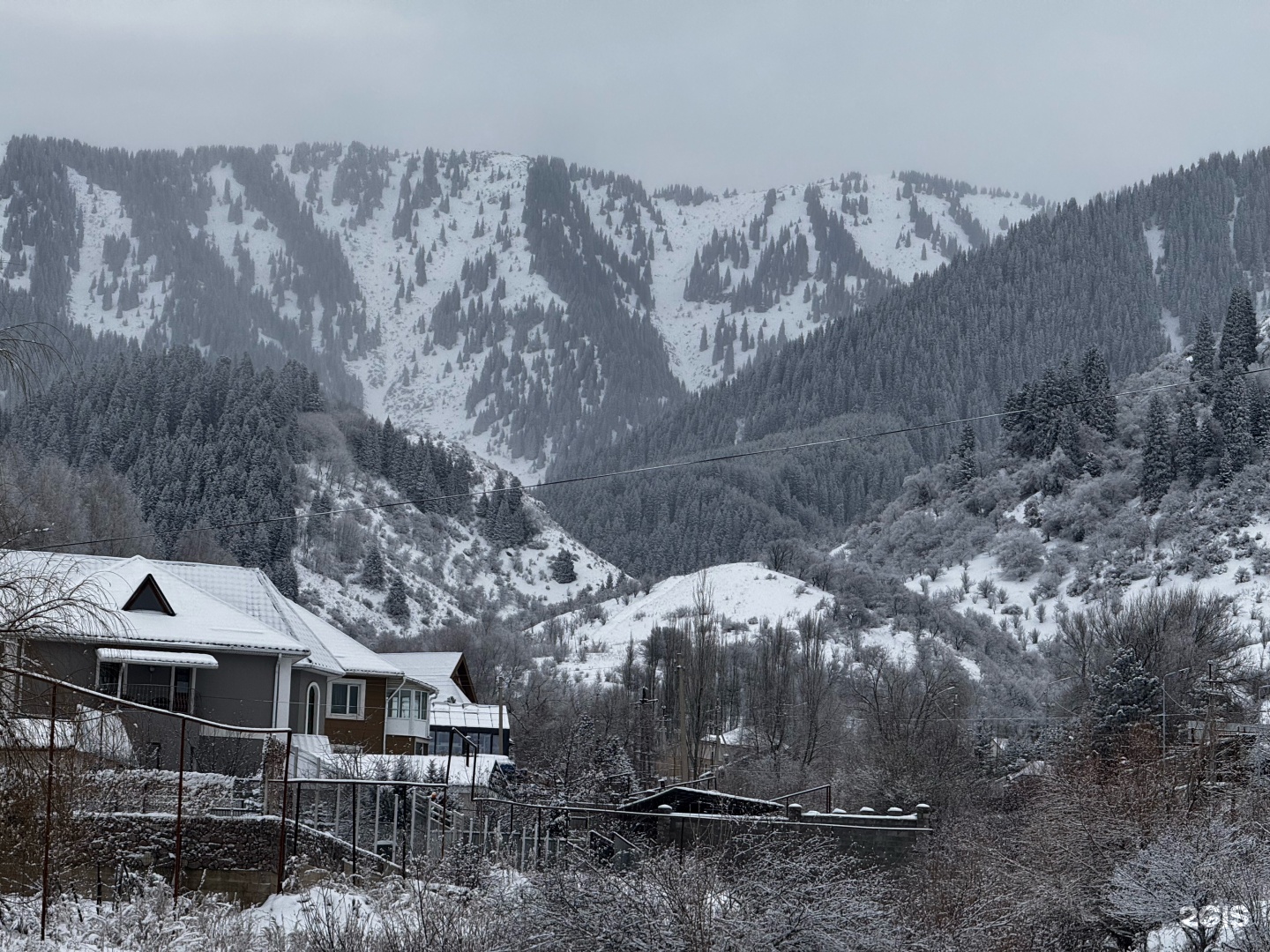Top Hill Resort