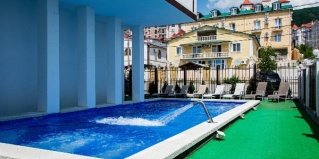 Геленджик: Отель Alpen House
