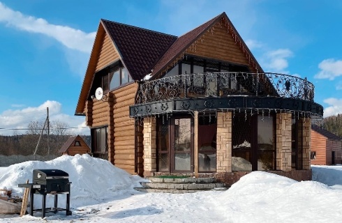 д. Шалашная: Глэмпинг Петергоф