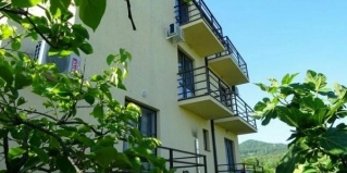 Сочи: Гостевой дом Уют