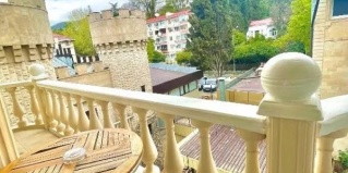 Лазаревское: Отель Вилла де Луиза